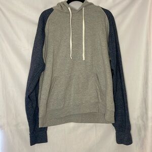 RED HERITAGE COLOR BLOCK HOODIE (XL)